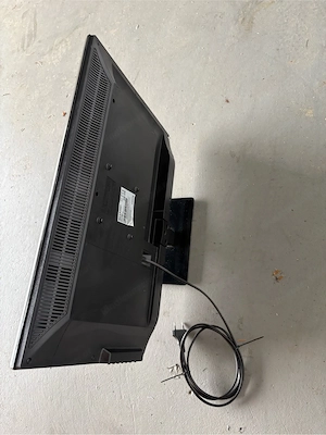 Sharp Aquos 24 Zoll LCD Fernseher HDMI   Modell LC-24LE240E Bild 3
