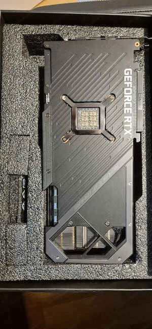 Grafikkarte Asus ROG Strix 3080ti Bild 5