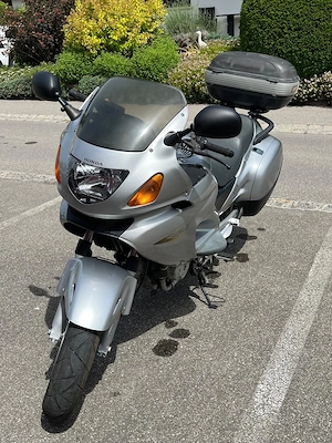 Honda Deauville 650 Bild 5