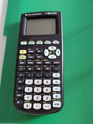 TI-82 Stats Taschenrechner Bild 2
