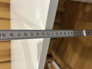 Elektrisch höhenverstellbarer Schreibtisch, 72 bis 122 hoch, Tischplatte 80x150, Steckerleiste Bild 4