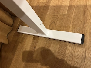 Elektrisch höhenverstellbarer Schreibtisch, 72 bis 122 hoch, Tischplatte 80x150, Steckerleiste Bild 3