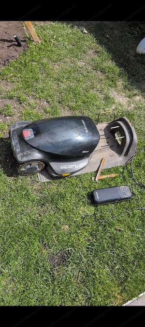 Rasenroboter, Robomow Bild 2