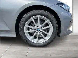 BMW 320xd er 320d xDrive Touring G21 B47 Head-Up Bild 6