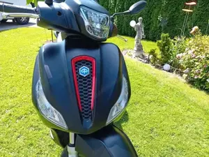 Piaggio Medley ABS- Sport Roller   Scooter Bild 5