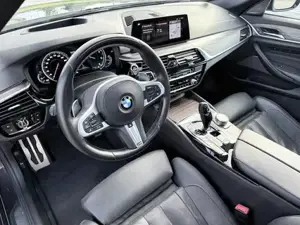 BMW 530xd Touring G31 | M-Sportpaket | Massage  Belüftung | HK | Standheizung | Panorama | AHK Bild 6
