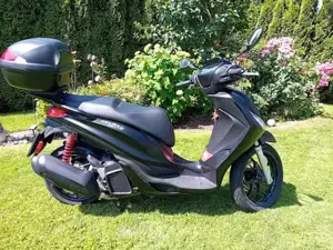 Piaggio Medley ABS- Sport Roller   Scooter Bild 7
