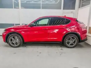Alfa Romeo Stelvio SPRINT 2.2 Multijet AUT AWD NAVI ACC KEYLESS RF... Bild 2