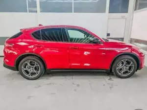 Alfa Romeo Stelvio SPRINT 2.2 Multijet AUT AWD NAVI ACC KEYLESS RF... Bild 3
