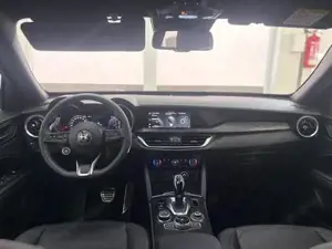 Alfa Romeo Stelvio SPRINT 2.2 Multijet AUT AWD NAVI ACC KEYLESS RF... Bild 9