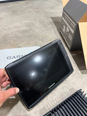Garmin Echomap Ultra 2 102sv Livescope Plus Bundle