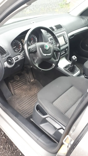 Skoda  Oktavia Diesel Komby Euro 6490 Bild 9