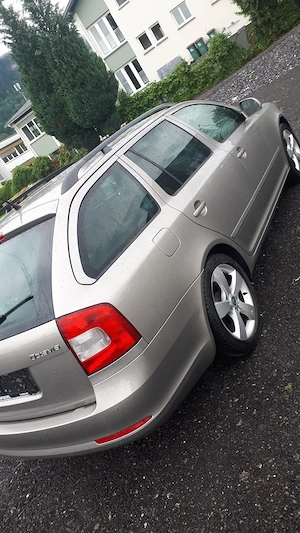 Skoda  Oktavia Diesel Komby Euro 6490 Bild 4
