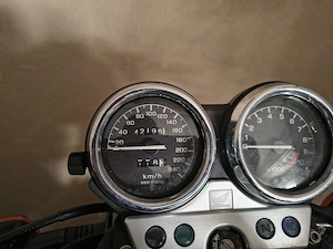 Honda CB 750 (Seven Fifty)  Bild 2