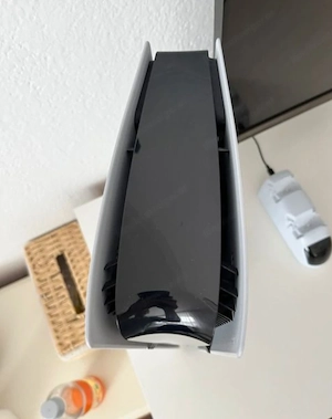 PS 5 Pro top zustand mit 3 jahren garantie & zubehor