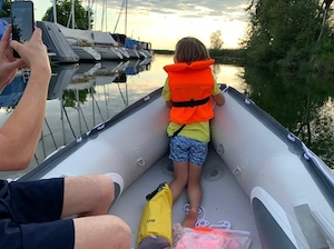 Schlauchboot mit Handtrailer und 6 PS Motor - tolle Gelegenheit