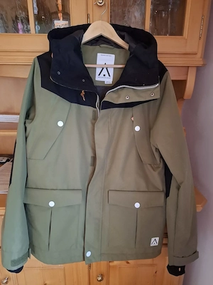Neuwertig!!! Männer Herbst-Winterjacke, Gr.S, Ballkleid Gr.S  Bild 2