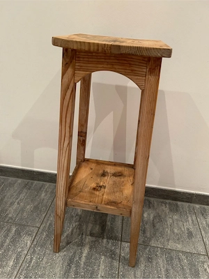 Rustikaler Blumenständer  Beistelltisch aus Holz Bild 5