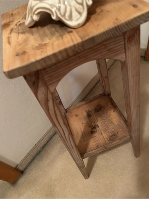 Rustikaler Blumenständer  Beistelltisch aus Holz Bild 4
