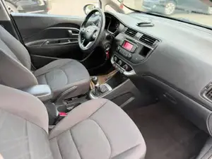 Kia Rio Bild 13