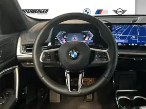 BMW X1 xDrive23i U11 B48 M Sportpaket DAB LED Shz Bild 9
