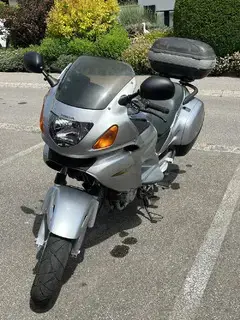 Honda Deauville 650 Bild 5