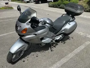 Honda Deauville 650 Bild 2