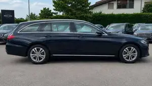 Mercedes-Benz E 200 Bild 2