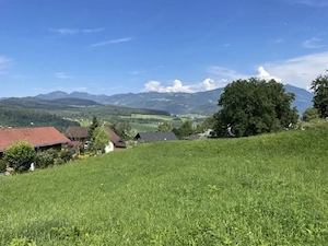 Sie suchen Ruhe, Aussichtslage sowie Stadtnähe zu einem interessanten Preis? Bild 2
