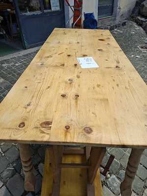Sehr schöner Fichtenholztisch. Bild 3