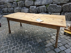 Sehr schöner Fichtenholztisch. Bild 2