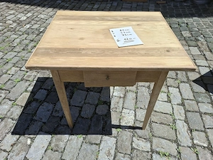 Fichtenholztischlein. Bild 2