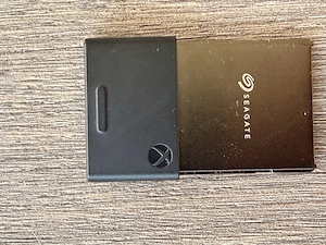 Xbox 2 TB Seagate Expansion Card Bild 3