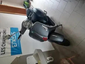 Vespa GTS 300 ABS Bild 3