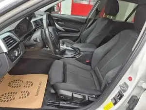 BMW 320 Bild 12