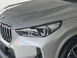 BMW X1 sDrive Aut. 18i M-SPORT /AHK/PANO-DA/HK/ 100 kW (136 PS), Automatik, Frontantrieb Bild 5