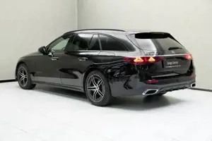 Mercedes-Benz E 300 de 4MATIC mit EQ Hybrid Technologie T-Modell Bild 5