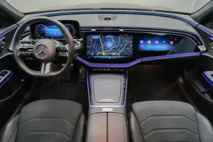 Mercedes-Benz E 300 de 4MATIC mit EQ Hybrid Technologie T-Modell Bild 11