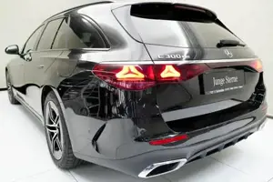 Mercedes-Benz E 300 de 4MATIC mit EQ Hybrid Technologie T-Modell Bild 7