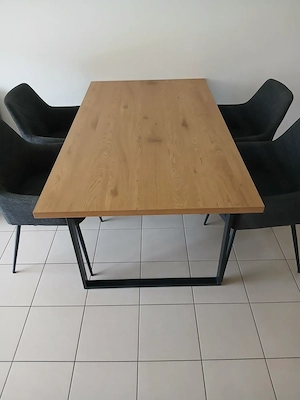 Esstisch mit 4 Stühlen