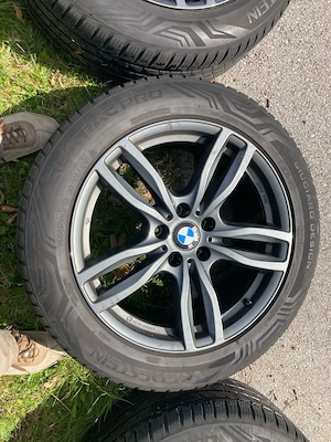 19 Zoll Alufelgen in Anthrazit mit Winterreifen für BMW X5 Bild 4