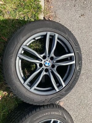 19 Zoll Alufelgen in Anthrazit mit Winterreifen für BMW X5 Bild 2