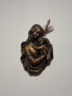 Religiöse Wanddekoration in Bronzeoptik