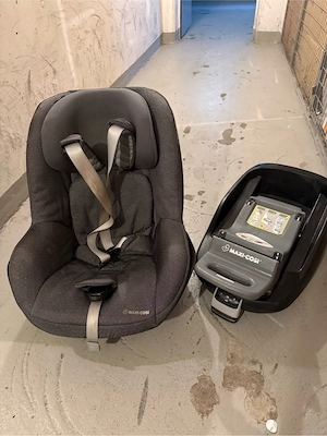 Maxi Cosi Pearl mit Isofix Station Bild 3