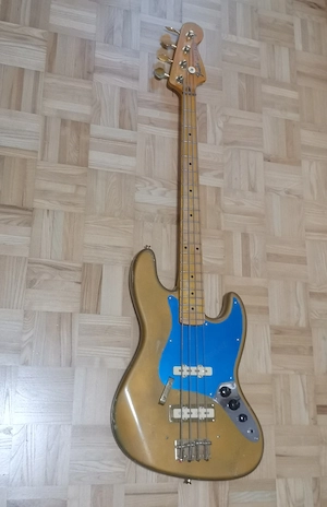 Jazzbass - goldfarbig Bild 2