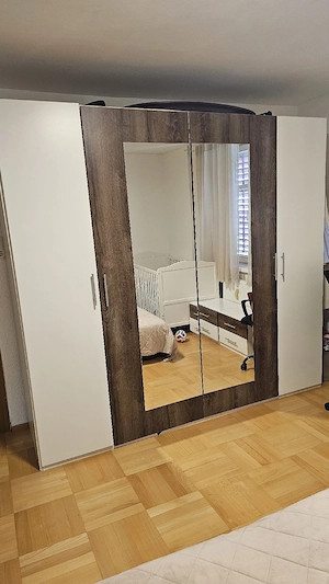 Schlafzimmer  Bild 2