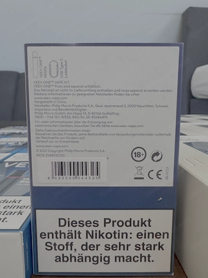 IQOS ILUMA i one  Kit & Veev one Vape Kit Bild 6