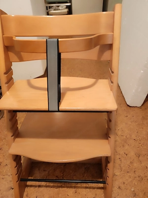 Kinderhochstuhl  Bild 2