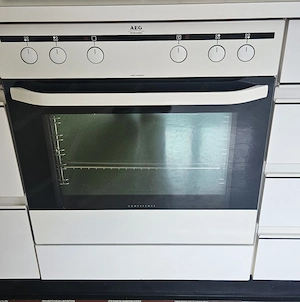 AEG fast neuer Backofen Bild 3
