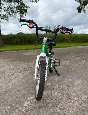  Woom 2 Kinderfahrrad (14 Zoll) in Grün  Bild 2